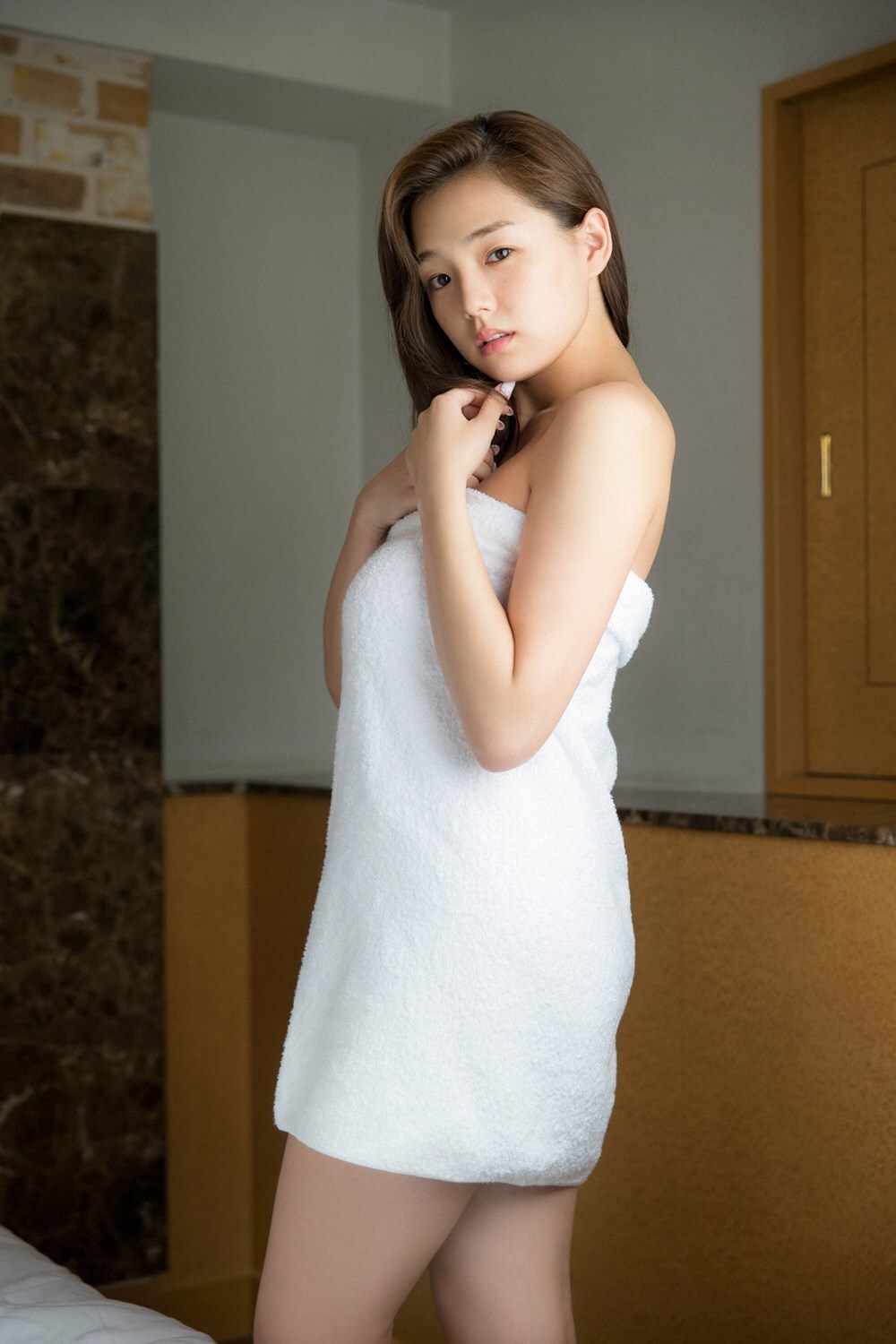 YS-Web-Vol.682Ai Shinozaki 篠崎愛 - あっためて